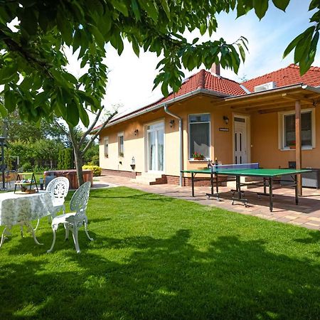 فيلا Sunny Garden Pihenohaz شيوفوك المظهر الخارجي الصورة